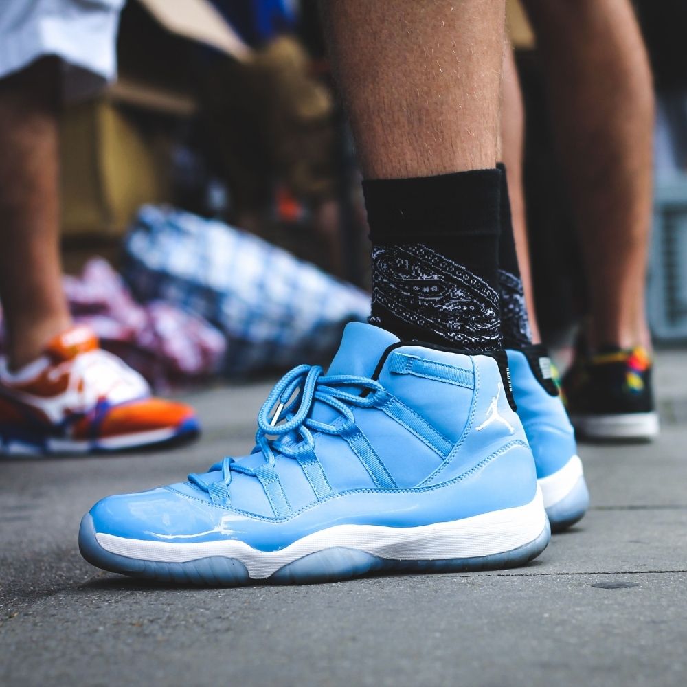 Air Jordan 11 Retro Pantone White